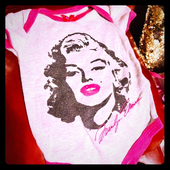 Marilyn Monroe onesie - Picture 1 of 1